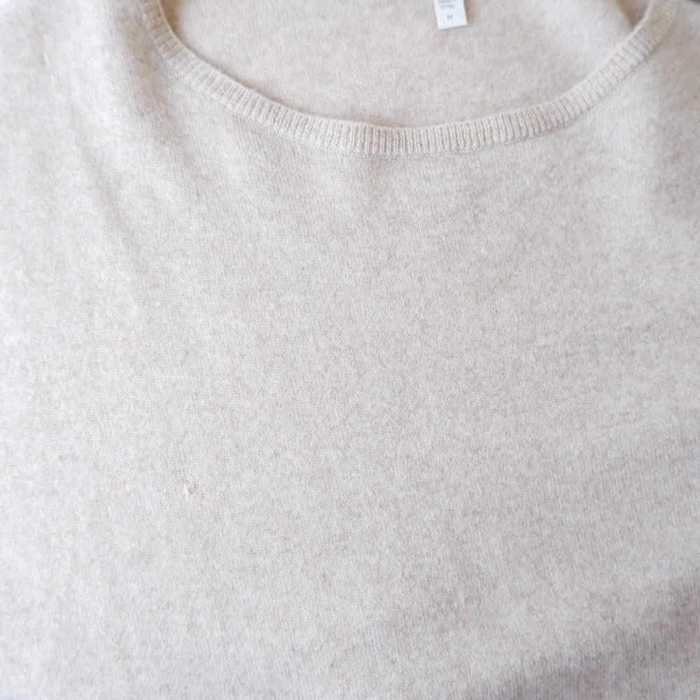 Garnet Hill Cashmere Cream Sweater | M - Picture 4 of 5